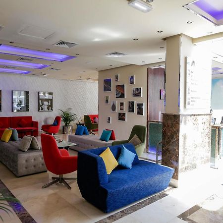 Mena Aparthotel Albarsha At The Mall Dubai Exteriör bild