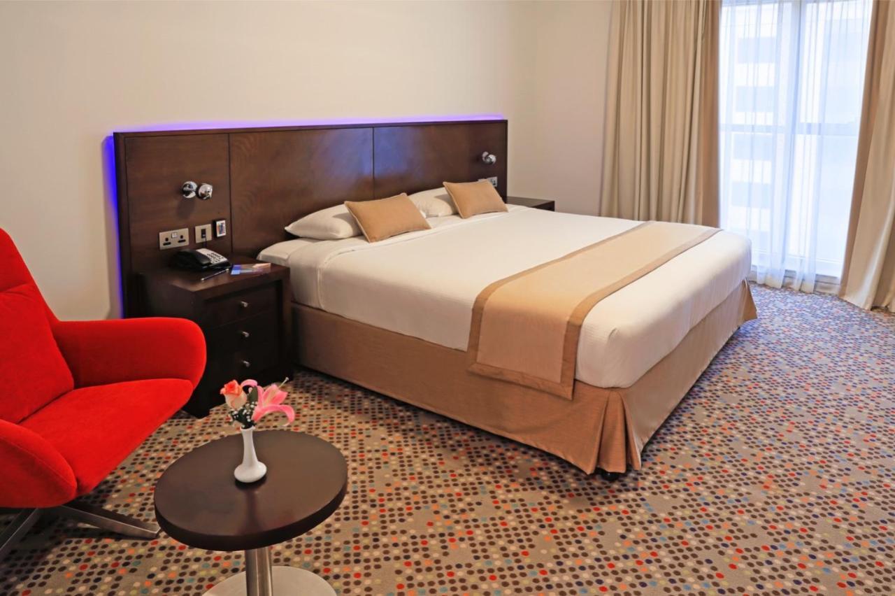 Mena Aparthotel Albarsha At The Mall Dubai Exteriör bild