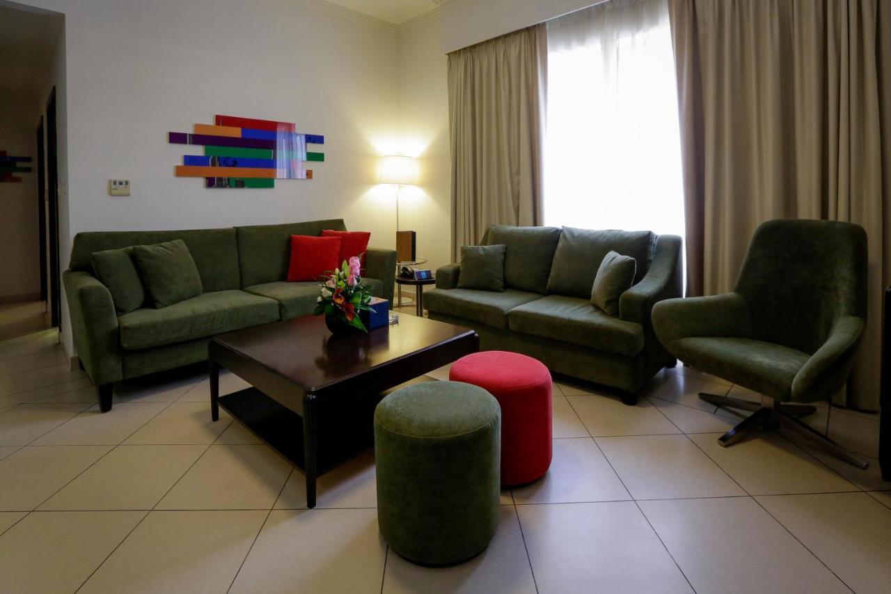 Mena Aparthotel Albarsha At The Mall Dubai Exteriör bild
